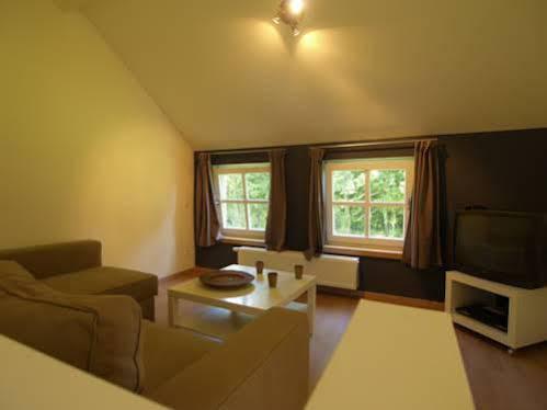 Holiday Home Beausoleil Bomal Exteriér fotografie